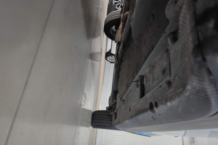 Used Geely Auto Vision X3 2021 PRO 1.5L CVT Deluxe Model Left Side Sill