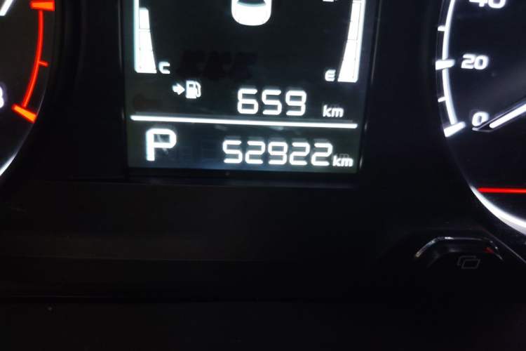 Used Geely Auto Vision X3 2021 PRO 1.5L CVT Deluxe Model Odometer Close Up