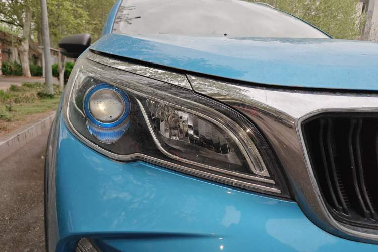 Used Geely Auto Vision X3 2021 PRO 1.5L CVT Deluxe Model Right Front Headlight