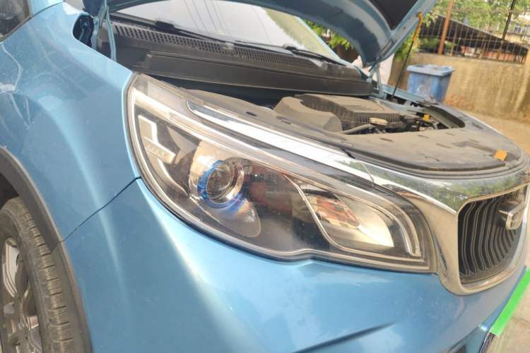 Used Geely Auto Vision X3 2021 PRO 1.5L CVT Deluxe Model Right Front Headlight