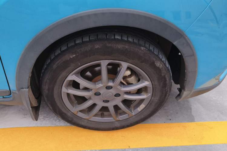 Used Geely Auto Vision X3 2021 PRO 1.5L CVT Deluxe Model Right Front Wheel Hub