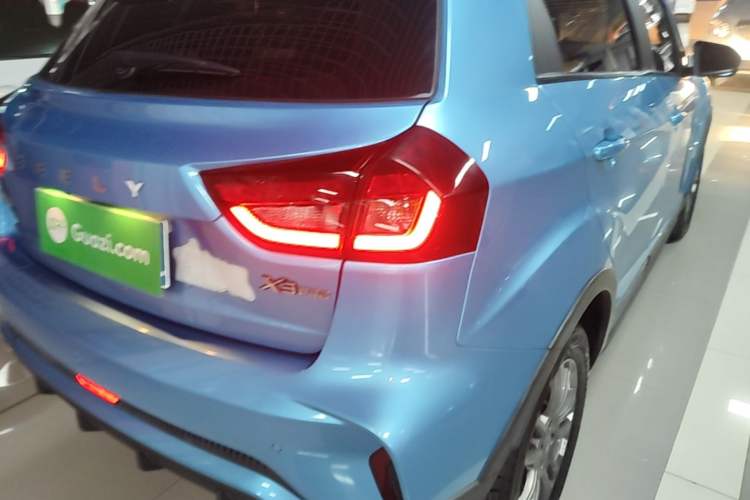 Used Geely Auto Vision X3 2021 PRO 1.5L CVT Deluxe Model Right Rear Taillight