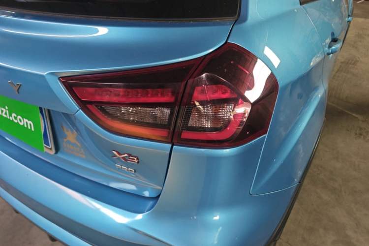 Used Geely Auto Vision X3 2021 PRO 1.5L CVT Deluxe Model Right Rear Taillight