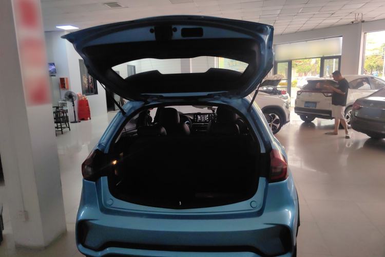 Used Geely Auto Vision X3 2021 PRO 1.5L CVT Deluxe Model Trunk