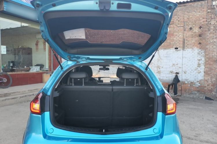 Used Geely Auto Vision X3 2021 PRO 1.5L CVT Deluxe Model Trunk