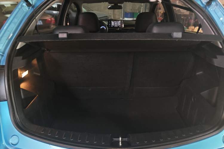 Used Geely Auto Vision X3 2021 PRO 1.5L CVT Deluxe Model Trunk
