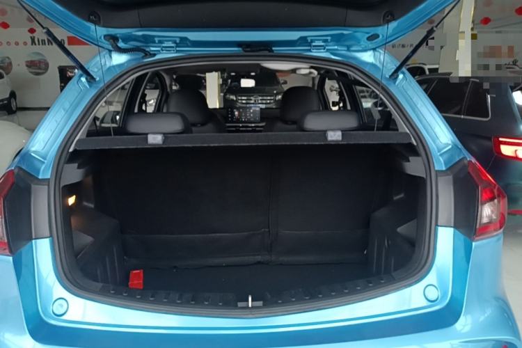 Used Geely Auto Vision X3 2021 PRO 1.5L CVT Deluxe Model Trunk