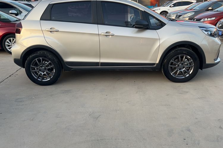 Used Geely Auto Vision X3 2021 PRO 1.5L CVT Deluxe Model Exterior 2