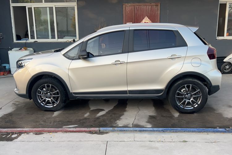 Used Geely Auto Vision X3 2021 PRO 1.5L CVT Deluxe Model Exterior 5