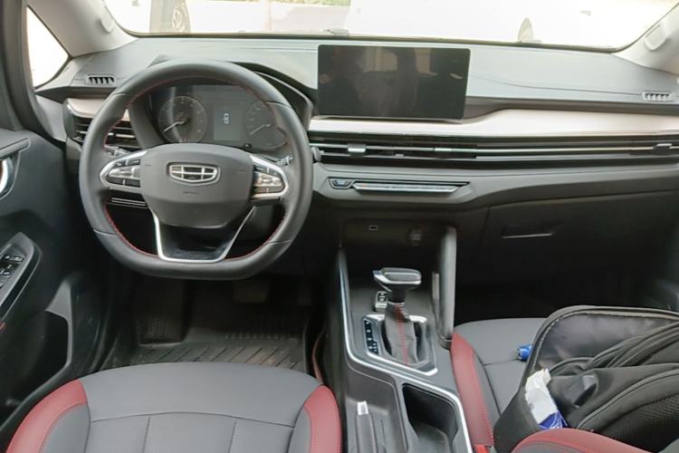 Used Geely Auto Vision X3 2021 PRO 1.5L CVT Deluxe Model Center Console