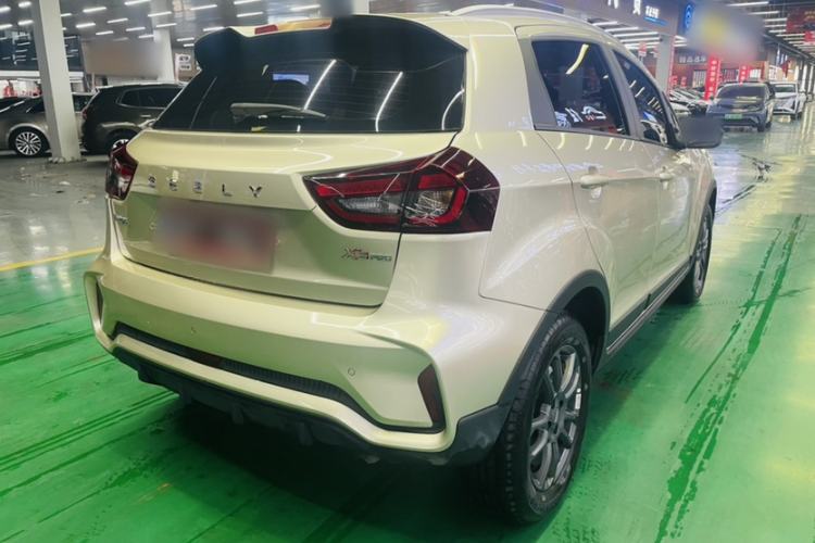Used Geely Auto Vision X3 2021 PRO 1.5L CVT Deluxe Model Exterior 1
