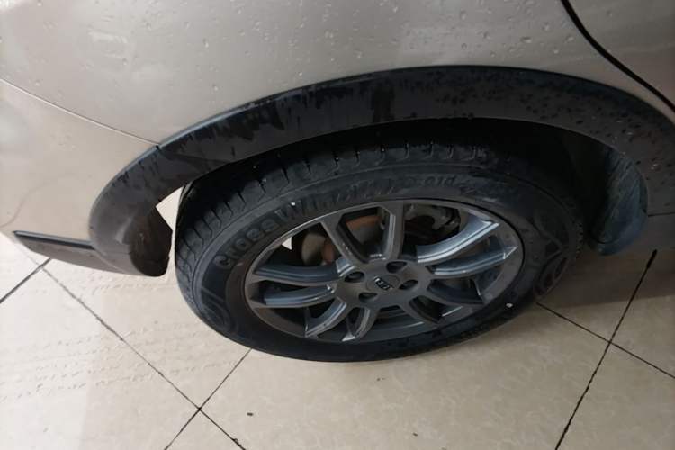 Used Geely Auto Vision X3 2021 PRO 1.5L CVT Deluxe Model Exterior 5