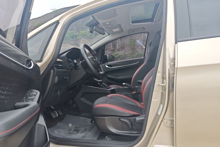 Used Geely Auto Vision X3 2021 PRO 1.5L CVT Deluxe Model Interior 2