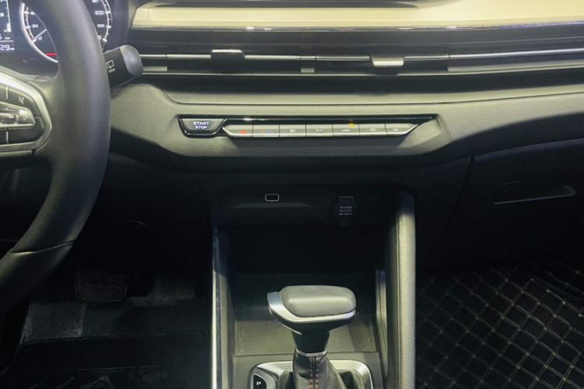 Used Geely Auto Vision X3 2021 PRO 1.5L CVT Deluxe Model Interior 2