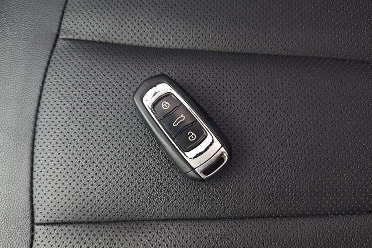 Used Geely Auto Vision X3 2021 PRO 1.5L CVT Deluxe Model Interior 4