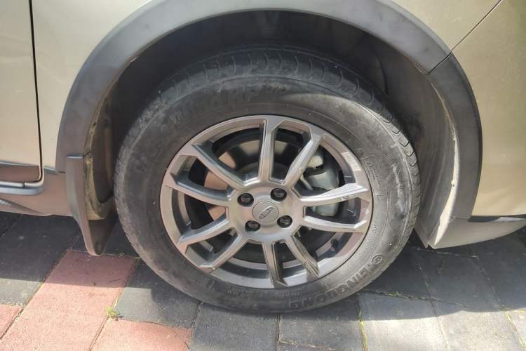 Used Geely Auto Vision X3 2021 PRO 1.5L CVT Deluxe Model Right Front Wheel Hub