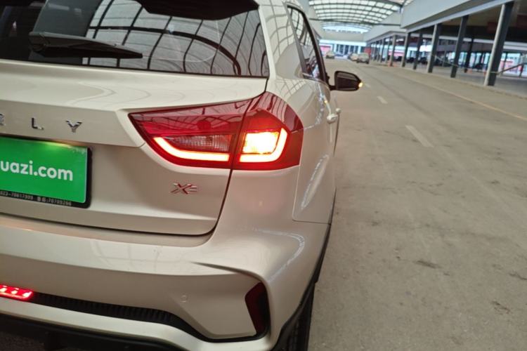 Used Geely Auto Vision X3 2021 PRO 1.5L CVT Deluxe Model Right Rear Taillight