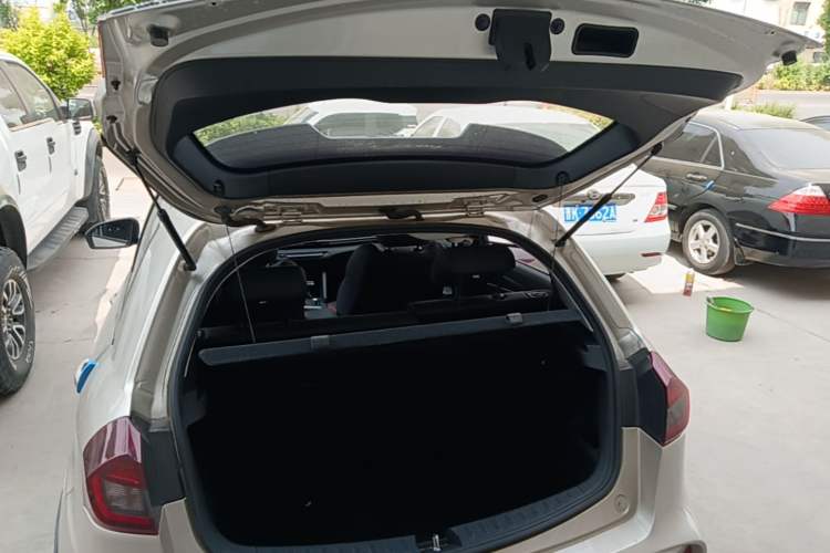 Used Geely Auto Vision X3 2021 PRO 1.5L CVT Deluxe Model Trunk