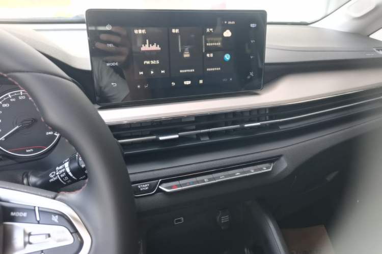 Used Geely Auto Vision X3 2021 PRO 1.5L CVT Deluxe Model Audio And AC Panel