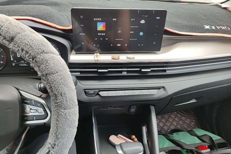 Used Geely Auto Vision X3 2021 PRO 1.5L CVT Deluxe Model Audio And AC Panel