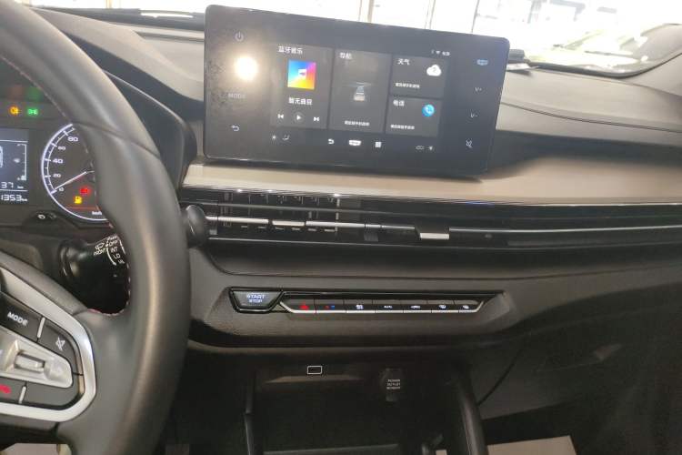 Used Geely Auto Vision X3 2021 PRO 1.5L CVT Deluxe Model Audio And AC Panel