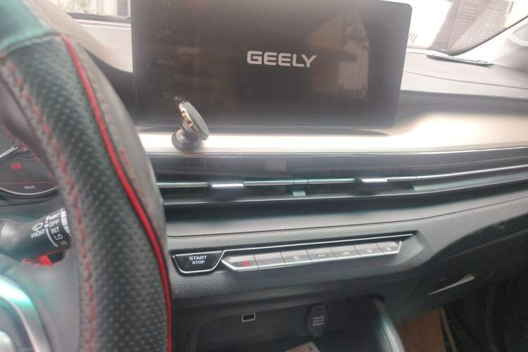 Used Geely Auto Vision X3 2021 PRO 1.5L CVT Deluxe Model Audio And AC Panel