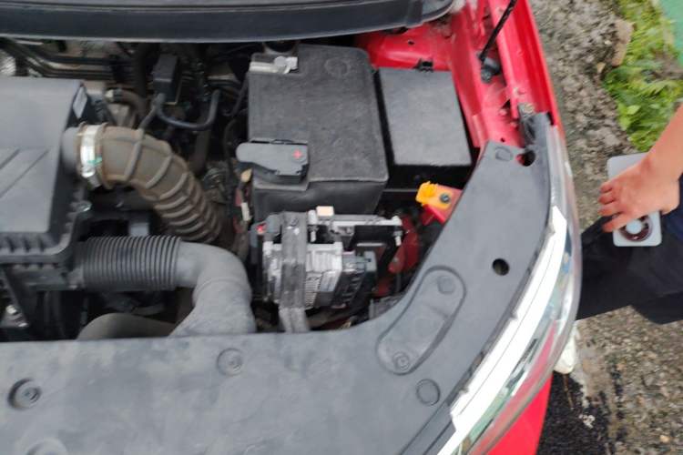 Used Geely Auto Vision X3 2021 PRO 1.5L CVT Deluxe Model Engine Bay Left