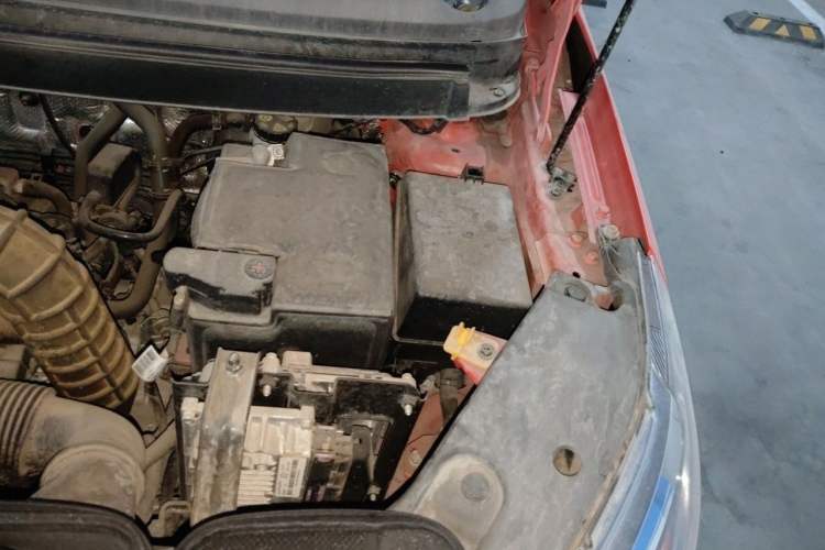 Used Geely Auto Vision X3 2021 PRO 1.5L CVT Deluxe Model Engine Bay Left