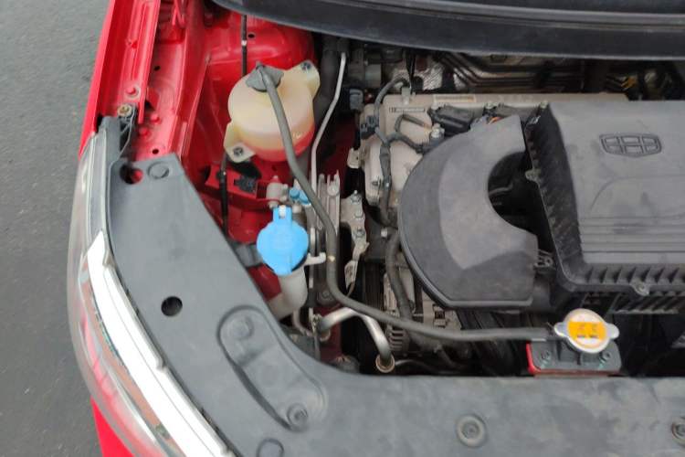 Used Geely Auto Vision X3 2021 PRO 1.5L CVT Deluxe Model Engine Bay Right