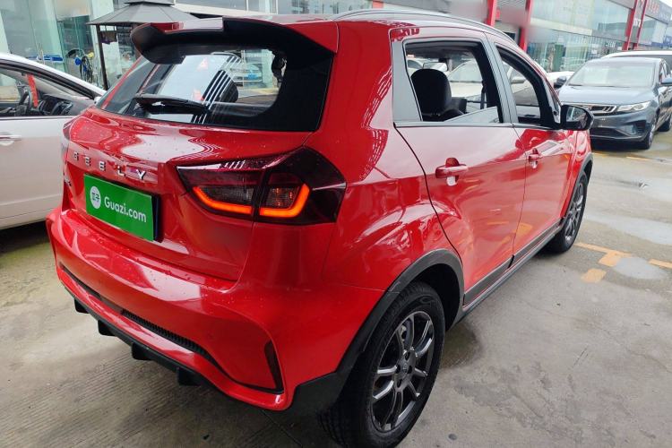 Used Geely Auto Vision X3 2021 PRO 1.5L CVT Deluxe Model Exterior 5