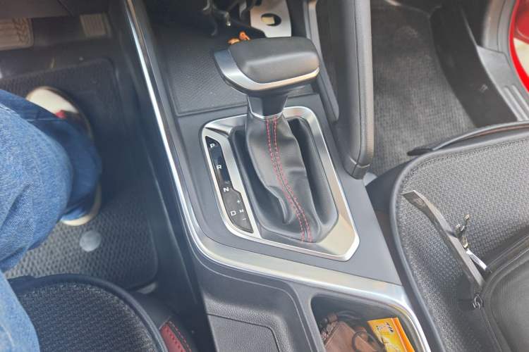 Used Geely Auto Vision X3 2021 PRO 1.5L CVT Deluxe Model Gear Lever
