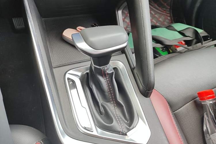 Used Geely Auto Vision X3 2021 PRO 1.5L CVT Deluxe Model Gear Lever