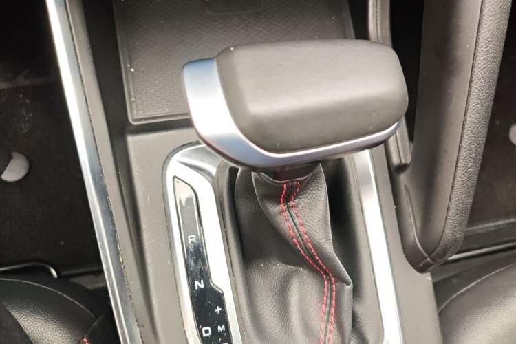 Used Geely Auto Vision X3 2021 PRO 1.5L CVT Deluxe Model Gear Lever