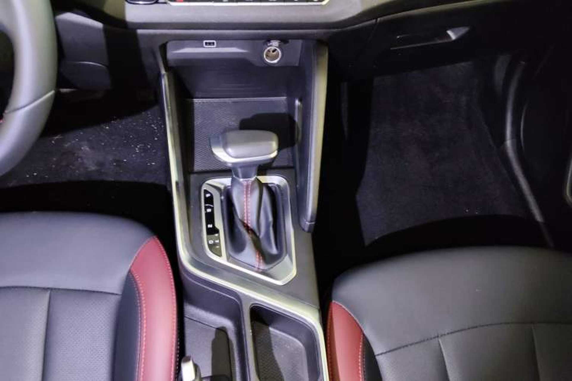 Used Geely Auto Vision X3 2021 PRO 1.5L CVT Deluxe Model Gear Lever