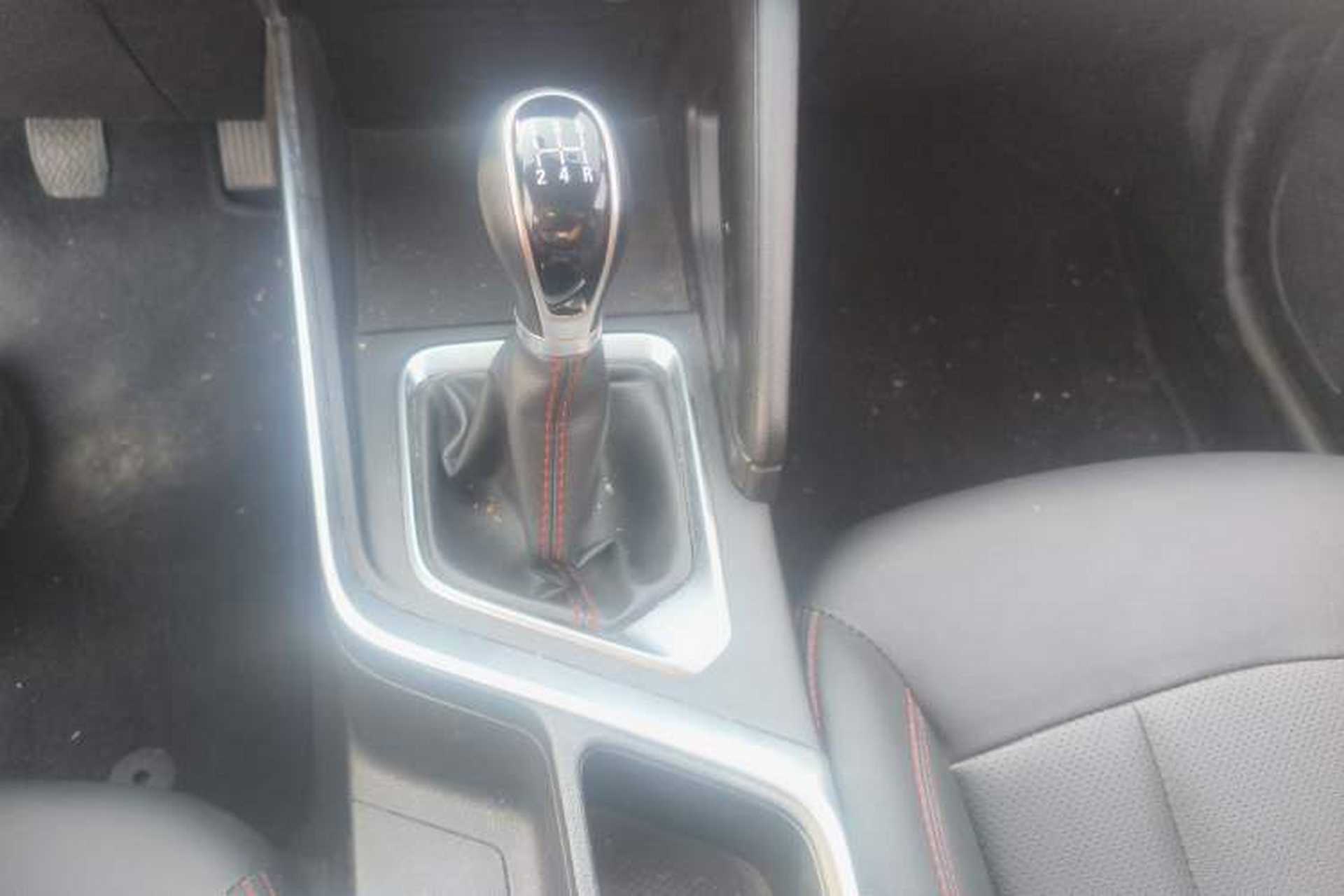 Used Geely Auto Vision X3 2021 PRO 1.5L Manual Elite Model Gear Lever