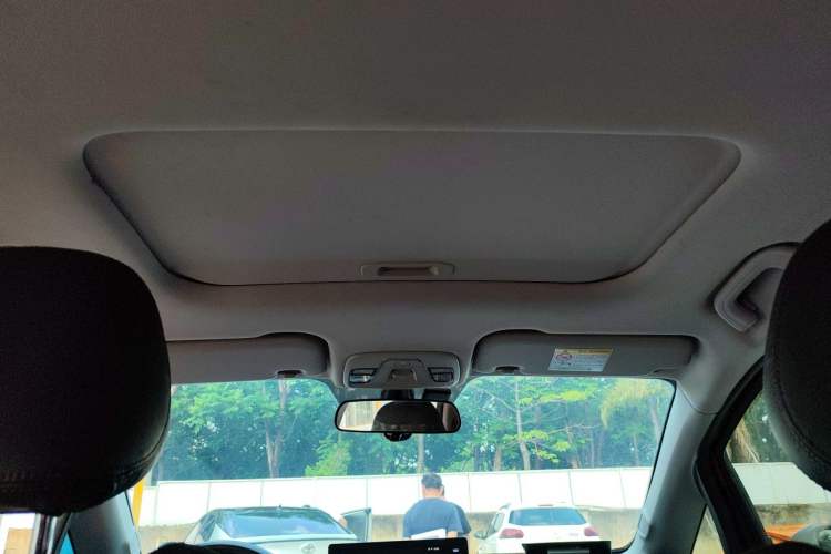 Used Geely Auto Vision X3 2021 PRO 1.5L CVT Deluxe Model Headliner