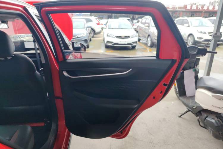 Used Geely Auto Vision X3 2021 PRO 1.5L CVT Deluxe Model Interior 6