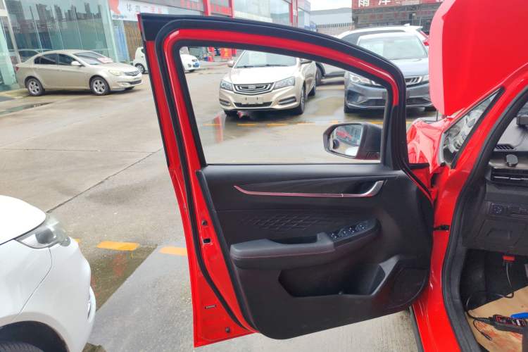 Used Geely Auto Vision X3 2021 PRO 1.5L CVT Deluxe Model Interior 7