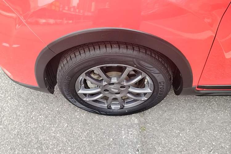 Used Geely Auto Vision X3 2021 PRO 1.5L CVT Deluxe Model Left Front Wheel Hub