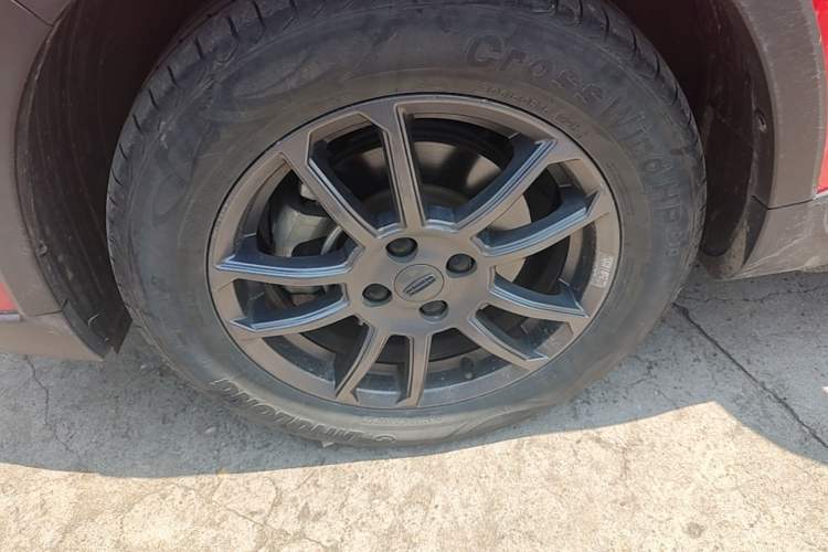 Used Geely Auto Vision X3 2021 PRO 1.5L CVT Deluxe Model Left Front Wheel Hub