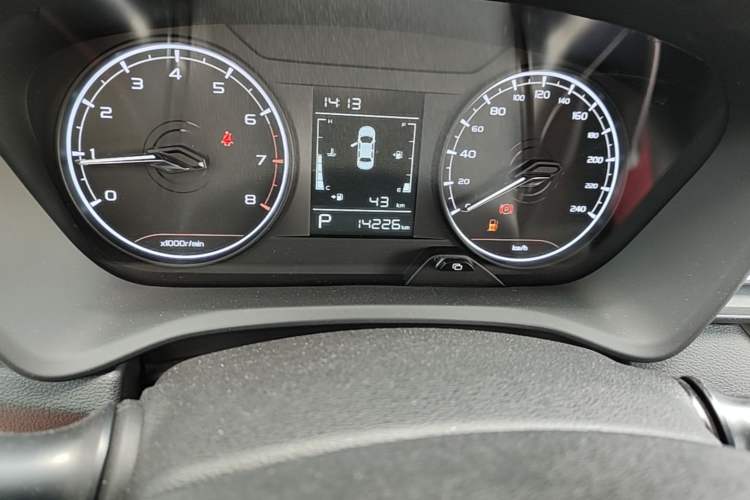 Used Geely Auto Vision X3 2021 PRO 1.5L CVT Deluxe Model Odometer Close Up