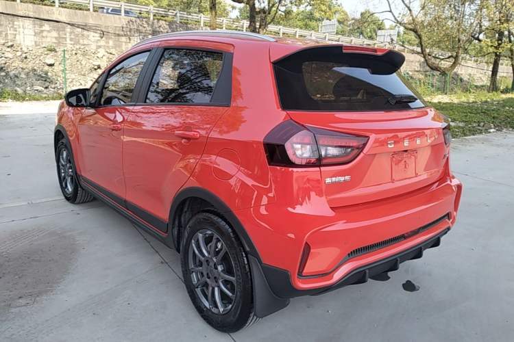 Used Geely Auto Vision X3 2021 PRO 1.5L CVT Deluxe Model Rear Left 45 Deg