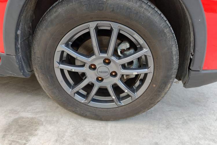 Used Geely Auto Vision X3 2021 PRO 1.5L CVT Deluxe Model Right Front Wheel Hub