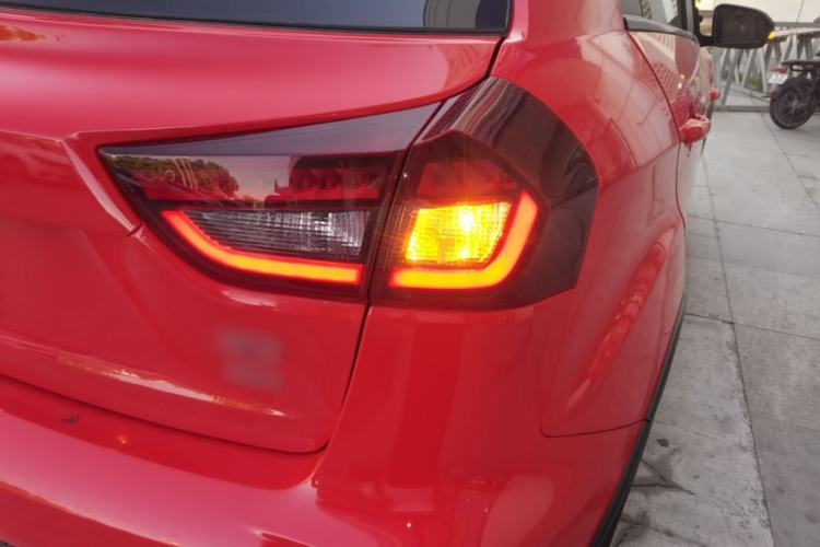 Used Geely Auto Vision X3 2021 PRO 1.5L CVT Deluxe Model Right Rear Taillight