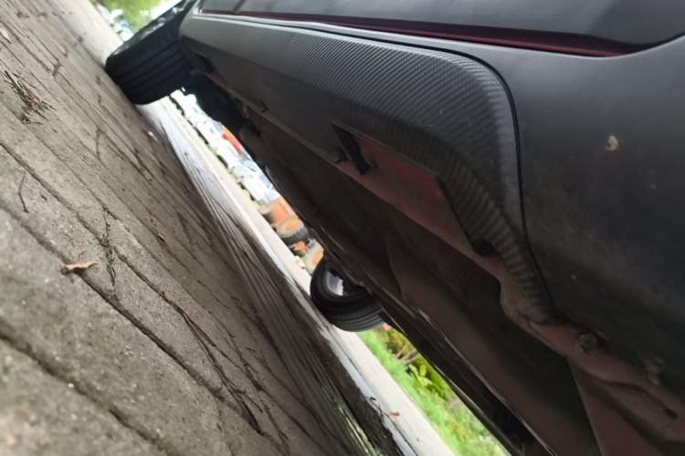 Used Geely Auto Vision X3 2021 PRO 1.5L CVT Deluxe Model Right Side Sill
