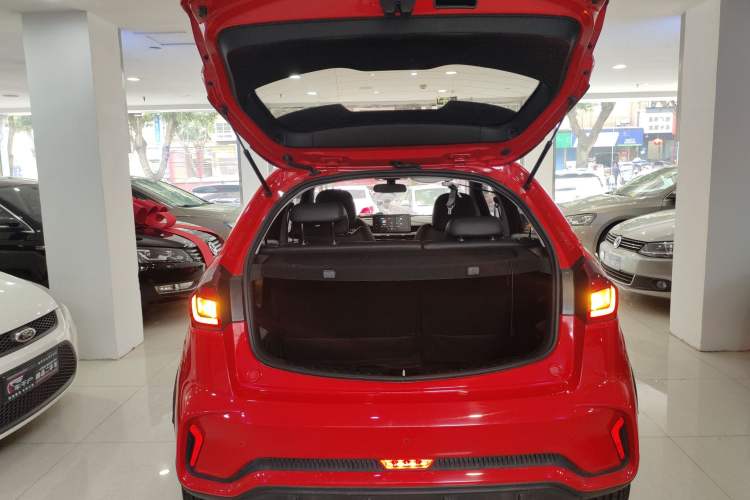 Used Geely Auto Vision X3 2021 PRO 1.5L CVT Deluxe Model Trunk