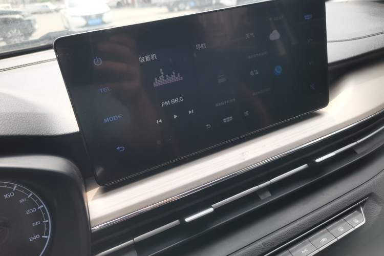 Used Geely Auto Vision X3 2021 PRO 1.5L CVT Deluxe Model Audio And AC Panel