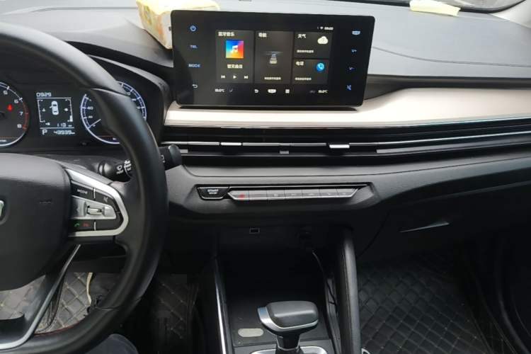 Used Geely Auto Vision X3 2021 PRO 1.5L CVT Deluxe Model Audio And AC Panel