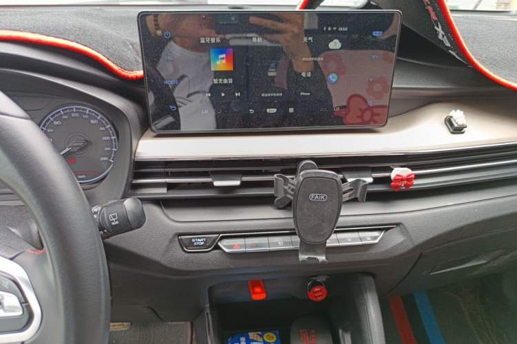 Used Geely Auto Vision X3 2021 PRO 1.5L CVT Deluxe Model Audio And AC Panel