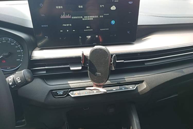 Used Geely Auto Vision X3 2021 PRO 1.5L CVT Deluxe Model Audio And AC Panel